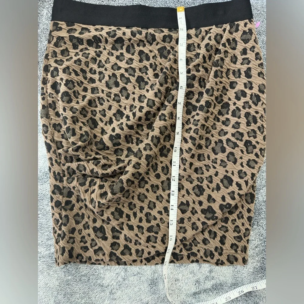 Astr Leopard Print Pencil Skirt Sz M NWT